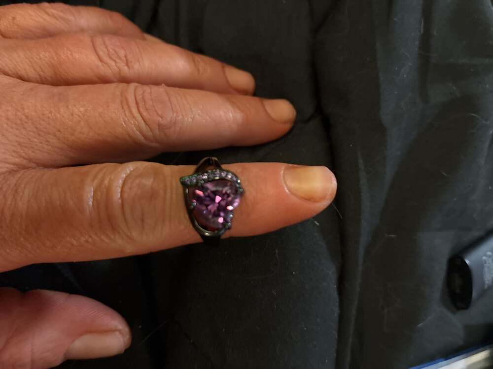 Jeulia Gothic Black Split Shank Purple Heart-Cut Fashion Ring